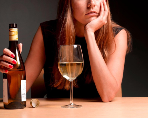 Анонимное лечение женского алкоголизма в Малоярославце